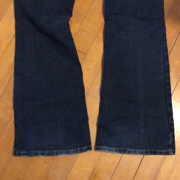 Silver Jeans - Picture 4 of 5